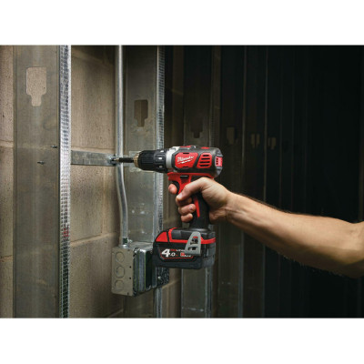 Дрель-шуруповёрт аккумуляторная Milwaukee M18 BDD-402CA 4933464942