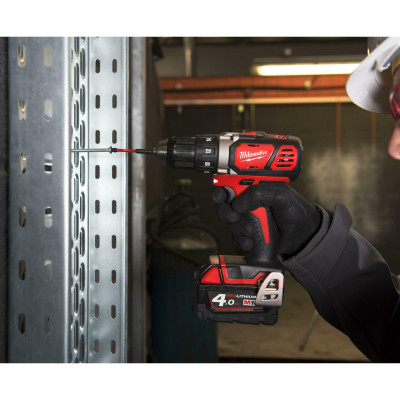 Дрель-шуруповёрт аккумуляторная Milwaukee M18 BDD-402CA 4933464942