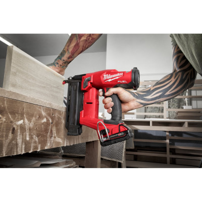 Гвоздезабиватель аккумуляторный Milwaukee M18 FN18GS-0X 4933471409 без АКБ