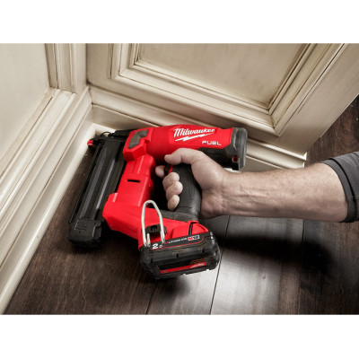Гвоздезабиватель аккумуляторный Milwaukee M18 FN18GS-0X 4933471409 без АКБ