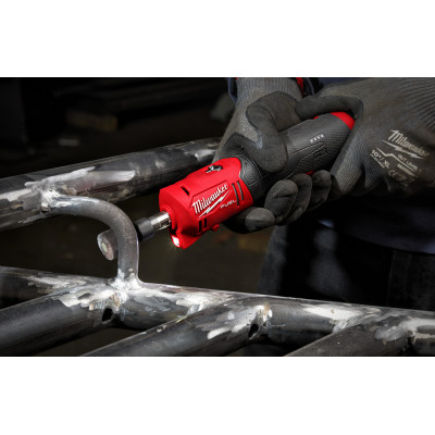 Прямая шлифмашина аккумуляторная (гравер) Milwaukee M12 FDGS-422B 4933471436