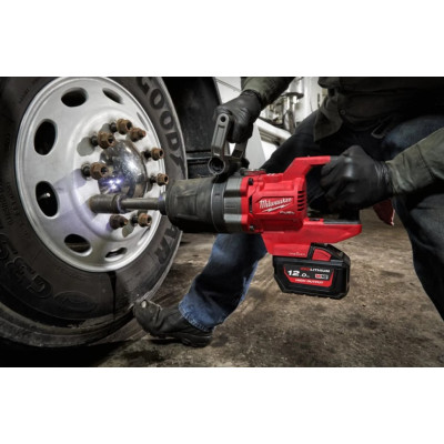 Гайковёрт высокомоментный аккумуляторный Milwaukee M18 FUEL ONEFHIWF1D-121C 4933471756