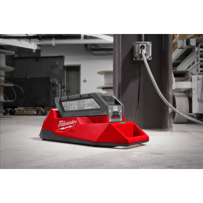 Зарядний пристрій Milwaukee MXF C Li-Ion 4933471839