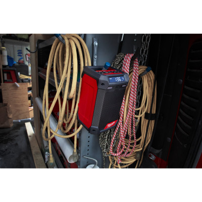 Радиоприёмник-зарядная станция Milwaukee M12 RCDAB+-0 4933472114 без АКБ