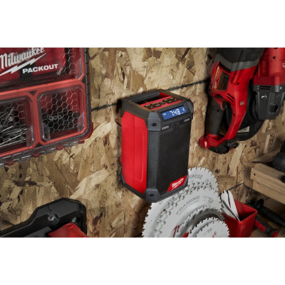 Радиоприёмник-зарядная станция Milwaukee M12 RCDAB+-0 4933472114 без АКБ