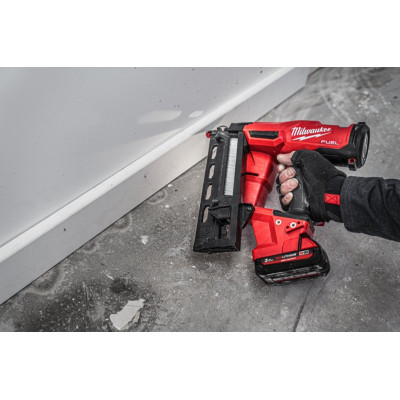 Гвоздезабиватель аккумуляторный Milwaukee M18 FN16GA-202X 4933478092