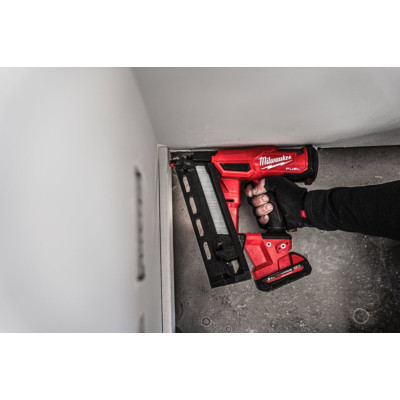 Гвоздезабиватель аккумуляторный Milwaukee M18 FN16GA-202X 4933478092