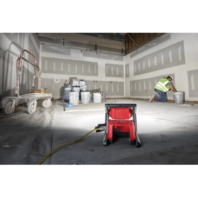 Ліхтар світлодіодний акумуляторний Milwaukee M18 HOAL-0 4933478118 без АКБ