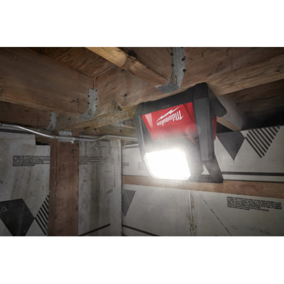 Ліхтар світлодіодний акумуляторний Milwaukee M18 HOAL-0 4933478118 без АКБ