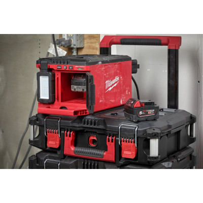 Зарядний пристрій/ліхтар Milwaukee M18 POALC-0 4933478120