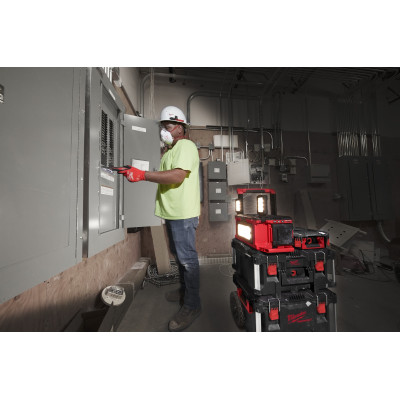 Зарядний пристрій/ліхтар Milwaukee M18 POALC-0 4933478120