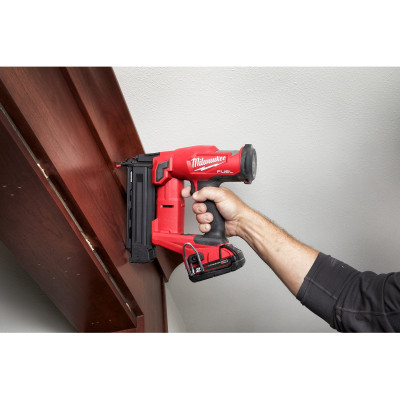 Цвяхозабивач акумуляторний Milwaukee M18 FFNS-502C 4933478302
