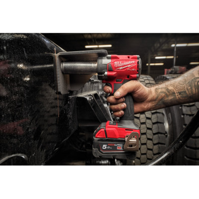 Гайковёрт ударный аккумуляторный Milwaukee M18 FIW2F12-502X 4933478444