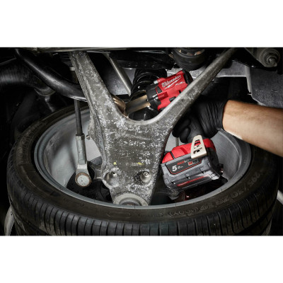 Гайковёрт ударный аккумуляторный Milwaukee M18 FIW2P12-502X 4933478447