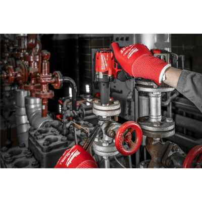 Гайковёрт ударный аккумуляторный Milwaukee M18 FIW2P12-502X 4933478447