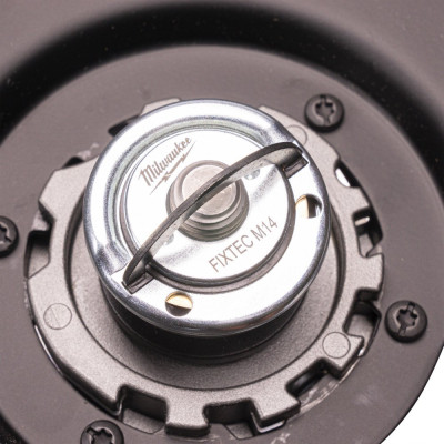 Кутова шліфмашина акумуляторна Milwaukee M18 ONEFLAG230XPDB-0 4933478781 без АКБ