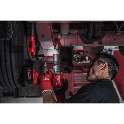 Фонарь светодиодный аккумуляторный Milwaukee L4 SL550-301 4933478869