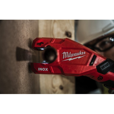 Акумуляторний труборіз по нержавіючій сталі Milwaukee M12 PCSS-0 4933479241