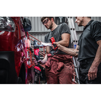 Ліхтар для підбору акумуляторний Milwaukee M12 CML-401 4933479366