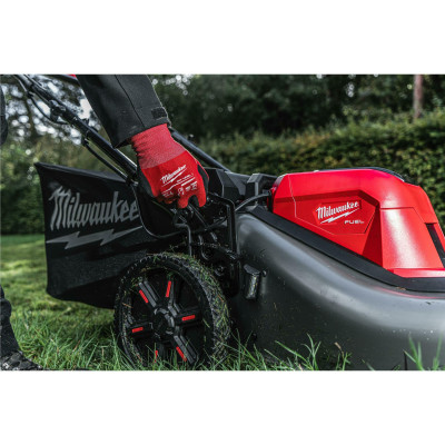 Газонокосарка акумуляторна самохідна Milwaukee M18 F2LM53-0 4933479584 без АКБ