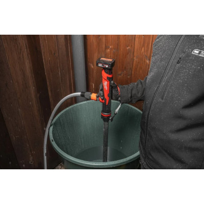 Аккумуляторный насос для перекачки Milwaukee M12 BSWP-0 4933479639 без АКБ