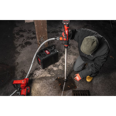Аккумуляторный насос для перекачки Milwaukee M12 BSWP-0 4933479639 без АКБ
