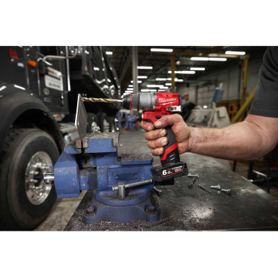 Дрель-шуруповёрт ударная аккумуляторная Milwaukee M12 FPD2-602X 4933479870