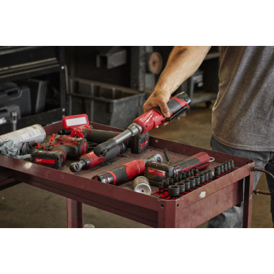 Гайковёрт угловой аккумуляторный Milwaukee M12 2FHIR38LR-0 4933480791 без АКБ