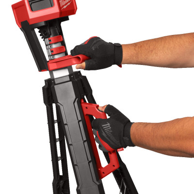 Прожектор светодиодный аккумуляторный Milwaukee M18 SAL2-0 4933492486 без АКБ