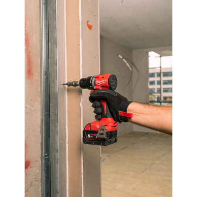 Дрель-шуруповерт ударная аккумуляторная Milwaukee M18 BLPDRC-0 4933492820/B2