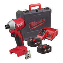 Винтовёрт ударный аккумуляторный Milwaukee M18 BLIDRC-402C 4933492840