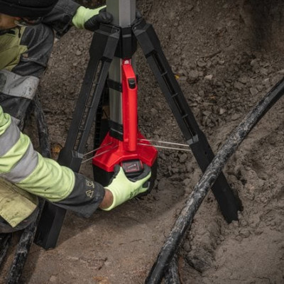 Прожектор світлодіодний акумуляторний Milwaukee M18 SAL2-502B 4933492903