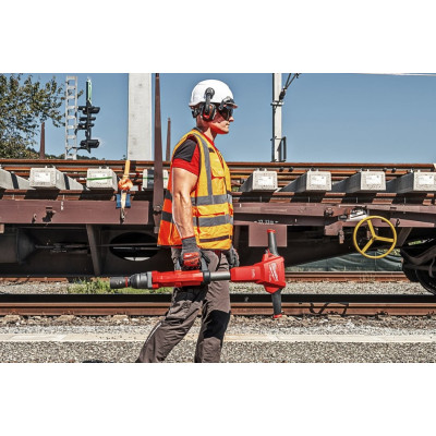 Гайковёрт железнодорожный аккумуляторный Milwaukee M18 FHIWF1R-122C 4933493141