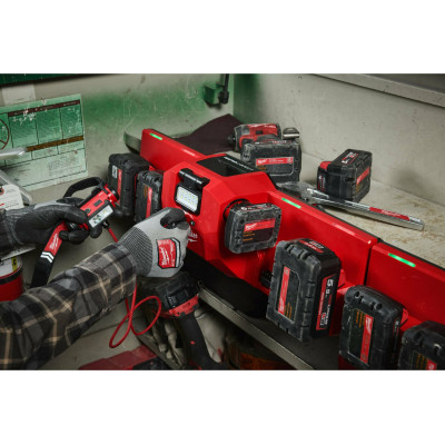 Зарядное устройство Milwaukee M12-18 GBC4 Li-Ion 12 В, 18 В 4933493863