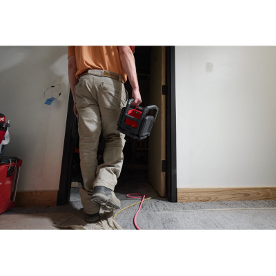 Фонарь аккумуляторный Milwaukee M18 MDTL-0 4933498149 без АКБ