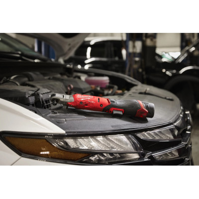 Гайковёрт-трещотка угловой аккумуляторный Milwaukee M12 FIR38G2-252B 4933498937