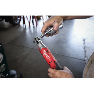 Гайковёрт-трещотка угловой аккумуляторный Milwaukee M12 FIR38G2-252B 4933498937