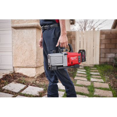 Насос вакуумный аккумуляторный Milwaukee M18 FVP5-801 4933499249