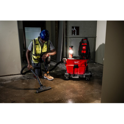 Пылесос аккумуляторный Milwaukee M18 F2VC23LG2-0 4933500140 без АКБ