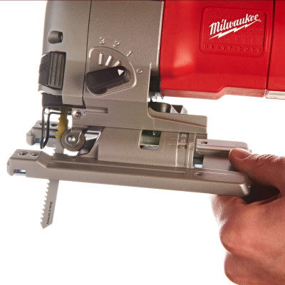 Лобзик електричний Milwaukee JSPE 135 TX 4933500568