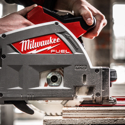 Погружная пила аккумуляторная Milwaukee M18 FPS55-0 4933502226 без АКБ