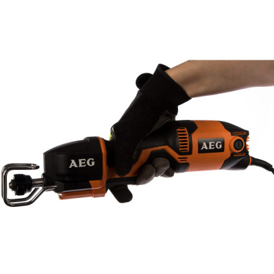 Шабельна пила AEG US 400 XE 4935411814