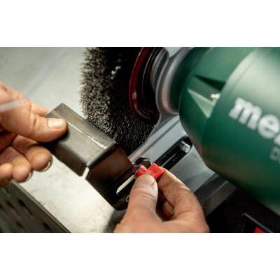 Точильно-шліфувальний верстат Metabo BS 200 Plus 604220000