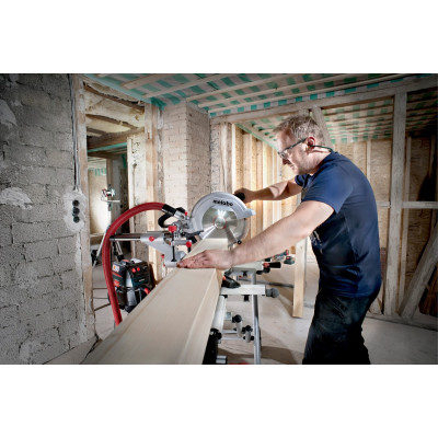 Торцювальна пила з протяжкою Metabo KGS 305 M 619305000