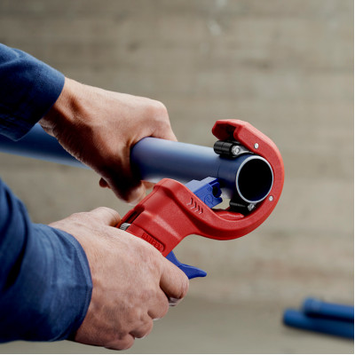 Труборез для пластиковых труб KNIPEX DP50 32, 40, 50 мм 90 23 01 BK