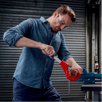 Труборез для металлических труб KNIPEX TubiX XL 6-76 мм 90 31 03 BK