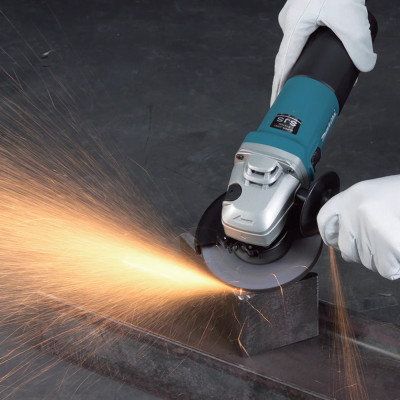 Кутова шліфмашина Makita 9565 CVR