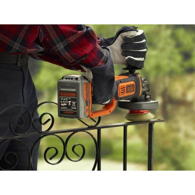 Угловая шлифмашина аккумуляторная BLACK+DECKER BCG720M1