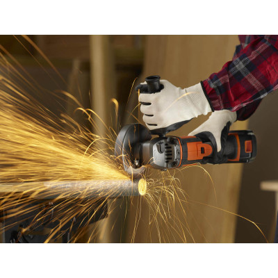 Угловая шлифмашина аккумуляторная BLACK+DECKER BCG720M1