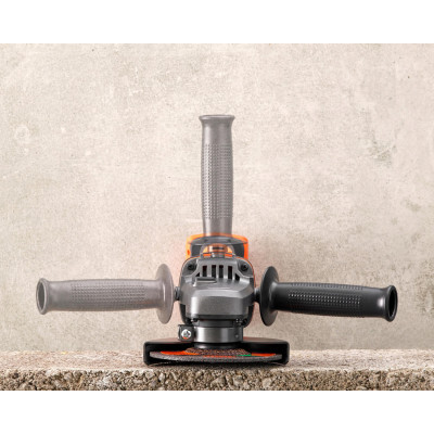 Кутова шліфмашина акумуляторна BLACK+DECKER BCG720N без АКБ